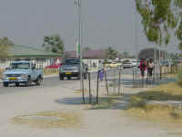 streetondangwa.jpg (154859 bytes)